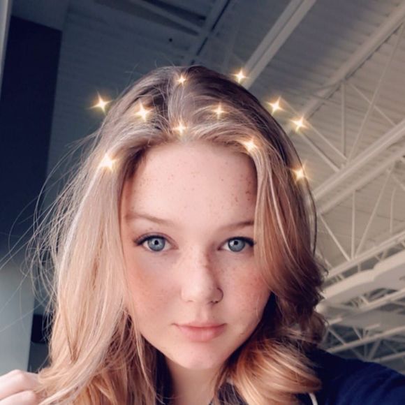 Meet your Posher, Paige - Picture 1 of 1